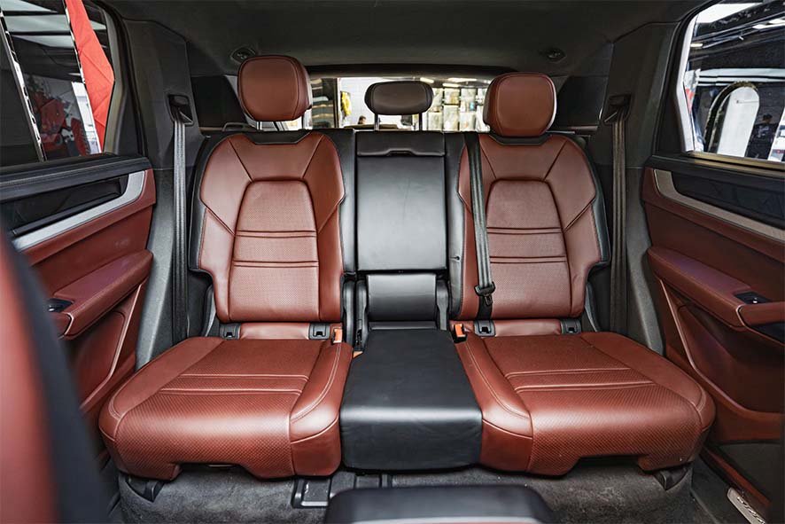 Porsche Cayenne - Image 3