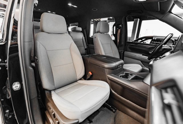 Chevrolet Tahoe - Image 6