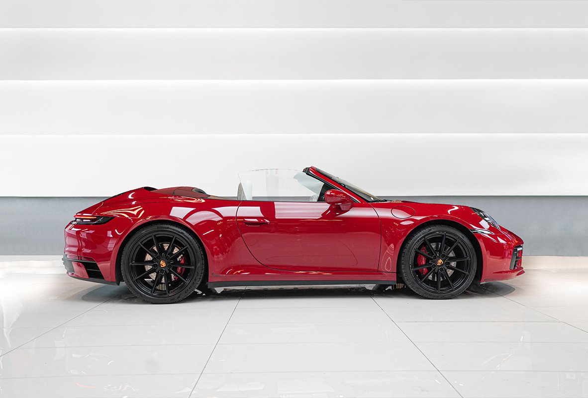 Porsche 911 Carrera 4s - Image 3