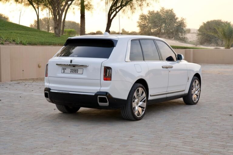 Rolls-Royce Cullinan rear three-quarter — Diamond White, Dubai